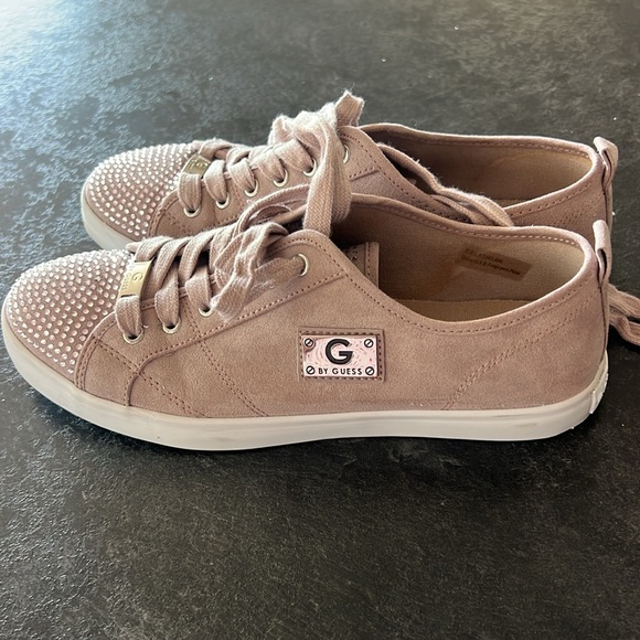 Guess casual shoes size 8.5, suede feel, pinky beige with jewels - Picture 4 of 8